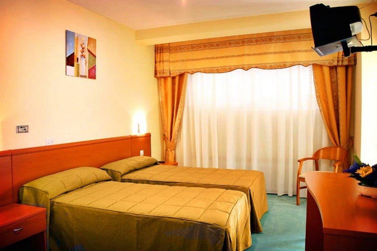 Hotel Las Vinas Артейхо Экстерьер фото